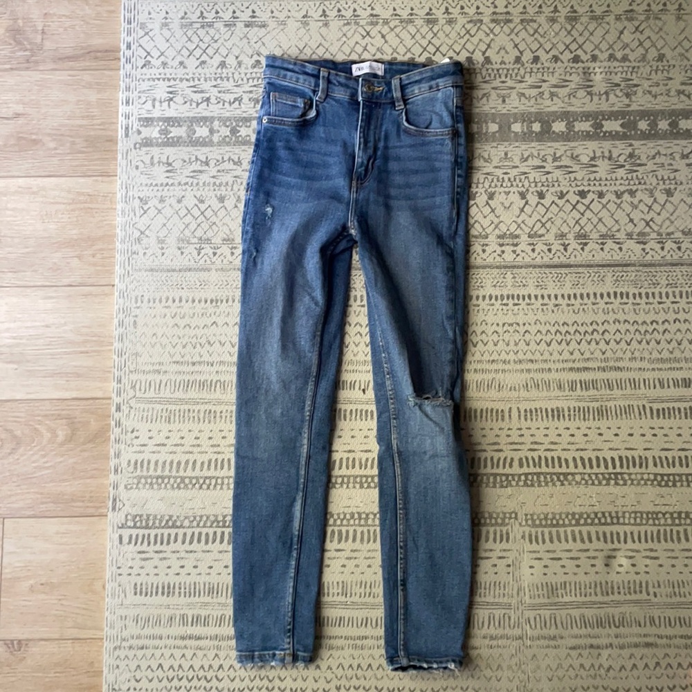 Zara Vintage High Waisted Skinny Size 4